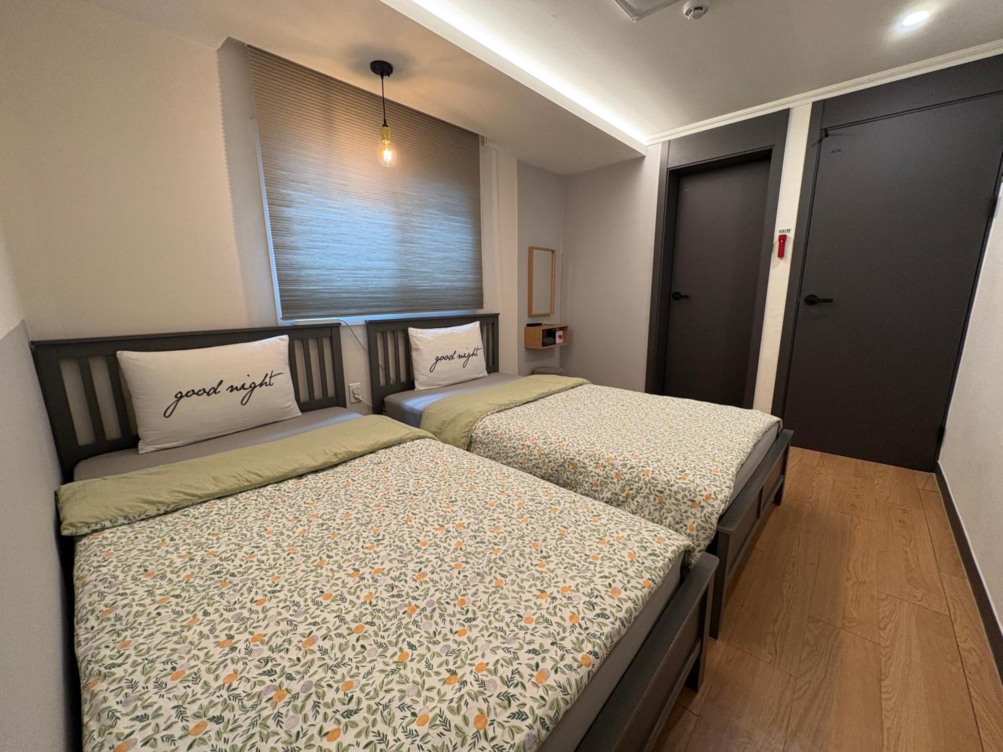 Heima Guesthouse Hongdae Seoul Exteriör bild